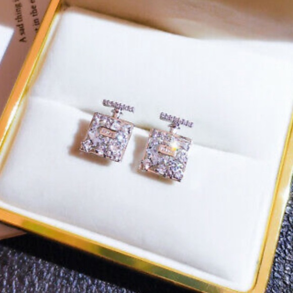 New 18k rose gold plated earrings - Picture 4 of 4